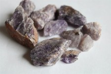 Pierre brute en améthyste