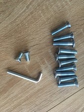 Lot de 12 vis pour arbre à chat + clé hexagonale