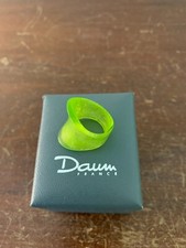 Bague jaune en cristal de Daum