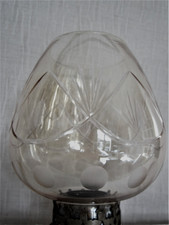 Ancien Globe tulipe de lampe à pétrole Cristal taillé gravé Lustre Applique N°2