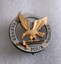 INSIGNE MILITAIRE ECOLE ARMEE