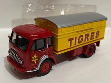 Simca TIGRES 1:64 camion CIRQUE PINDER voiture miniature