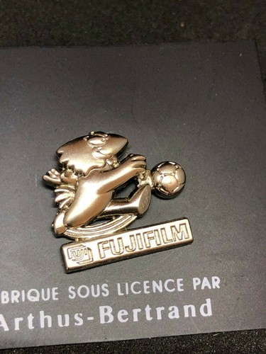 Pin fujifilm licence arthus - pin's,