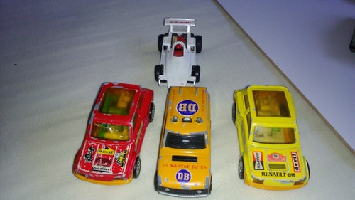 Lot voitures miniatures - lot,