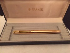 VINTAGE PARKER 75 FOUNTAIN PEN 14K G.F INSIGNIA CISELE 14K Gold NIB 65 USA BOXED