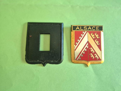 Alsace badge émaillé de - /,