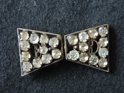Jolie petite boucle cape - de,