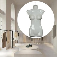 Mannequin suspendu pour