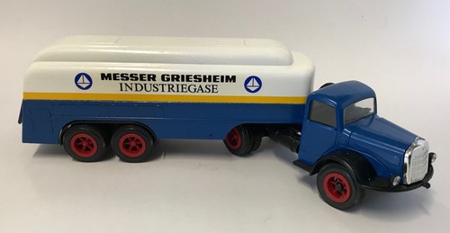 Conrad camion mercedez benz - -, mercedez-benz