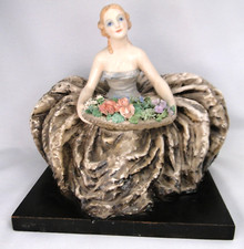 SPLENDIDE STATUE MARQUISE