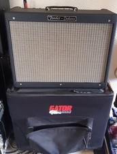 AMPLI FENDER AVEC RACK GATOR SUR ROULETTES