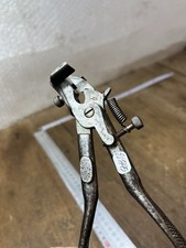Pince avoyer outils - à,