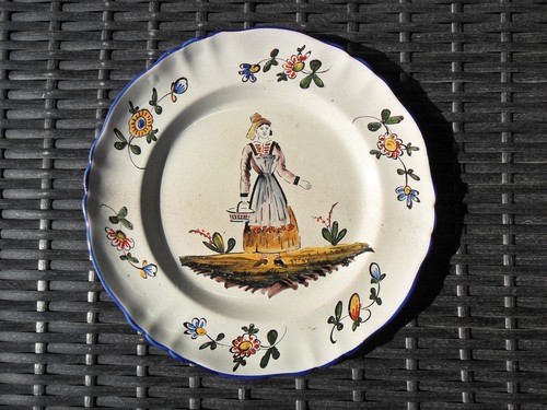 Assiette ancienne decor femme - assiette,