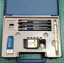 Fedex STAEDTLER Mars Matic 700 CollegeSet - Kit complet inutilisé avec...