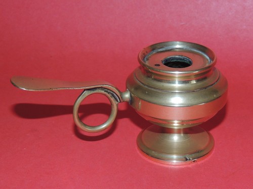 Ancienne lampe huile en - lampe, a