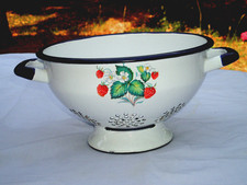 passoire égouttoir en tôle émaillée