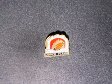 (V10) PINS BADGE ENAMEL VINTAGE TARTE FLAMBÉE LORICH FLAMM ALSACE