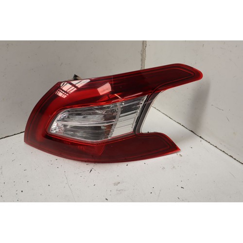 Feux arriere droit peugeot - arriere,
