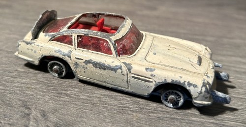 Corgi toys ancienne aston - ancienne,