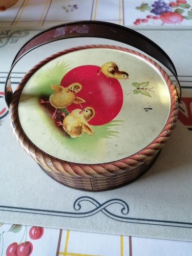 Ancienne boîte gâteau en - ancienne,