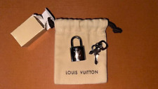 Louis VUITTON  Cadenas