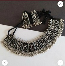Collier ras du cou indien