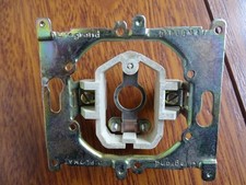 LEGRAND DIPLOMAT  1 ancien mécanisme sortie de câble