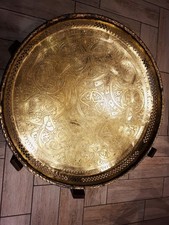 Table marocaine en cuivre créée dans les année 50', 56 cm de diamètre