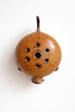 Vase pique-fleurs zoomorphe en