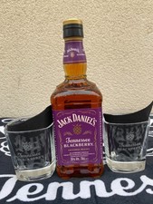 JACK DANIELS -NOUVELLE -- BOUTEILLE BLACKBERRY ++ 2 VERRES -J D ---70CL -35%
