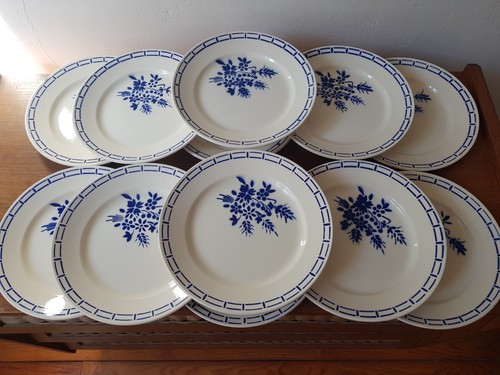 Anciennes assiettes plates - assiettes,