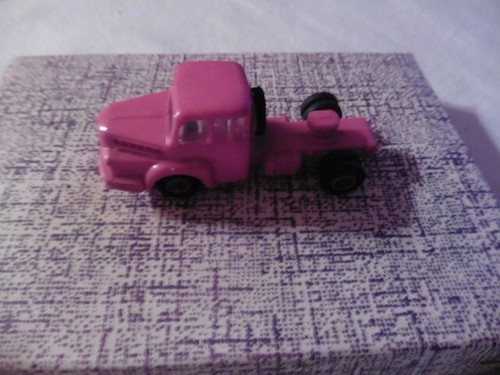 Tracteur unic rouge micro - rouge,