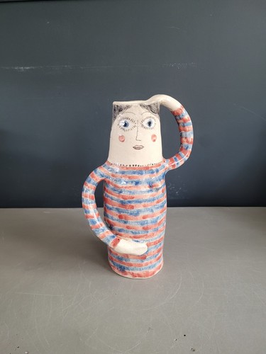 Vase anthropomorphe - , en
