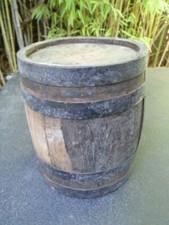 TONNELET DE POUDRE EN BOIS