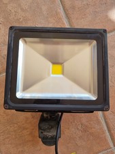 SPOT PROJECTEUR LED EXTERIEUR 30 WATTS BLANC CHAUD DETECTEUR MOUVEMENT HS