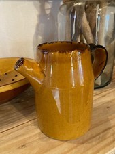 Pichet Poët Laval, cruche en terre jaune vernissée provençale.
