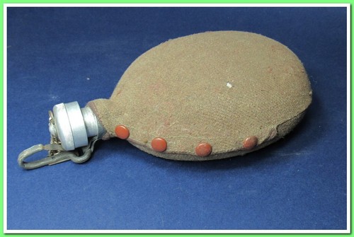 Ancienne gourde militaire - ,