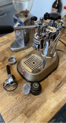 Machine café italienne la - machine, a