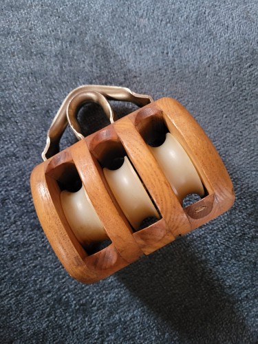 Ancienne poulie bois bateau - ancienne,