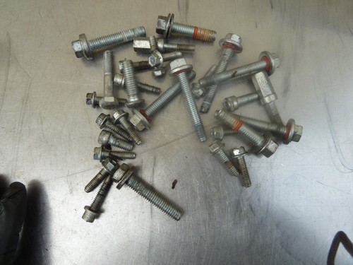 Bolts harley davidson - 18-22,