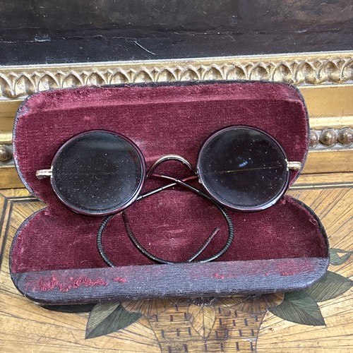 Ancienne paire lunettes - paire,
