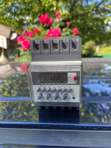 Flash monotron 200 horloge - flash,