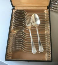 12 couverts à entremet