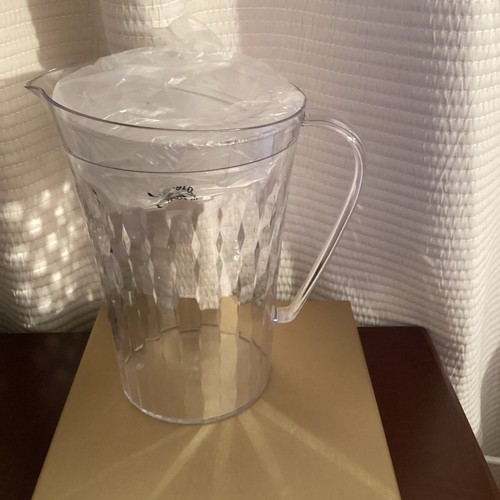 Tupperware ice prism - ice, 2-qt./2
