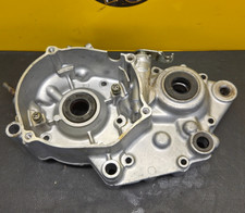 CARTER MOTEUR  GAUCHE 4ES00