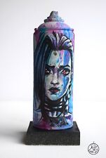Sculpture graffiti, street art, bombe de peinture béton "JINX".