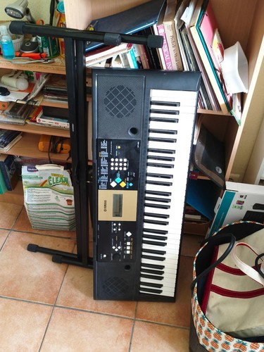 Piano electrique yamaha pile - a,