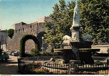 34 - Agde - Square et fontaine dite La Belle Agathoise - Statue en marbre blanc
