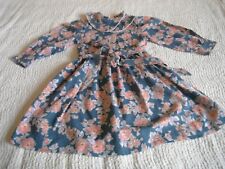 ROBE FILLE 8/10 MANCHE LONGUE  COL CLAUDINE  marque  LULU CAI CEINTURE