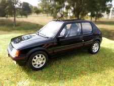 Peugeot 205 GTI 1.9 noire , echelle 1:24,longueur 15cm,neuve, en métal